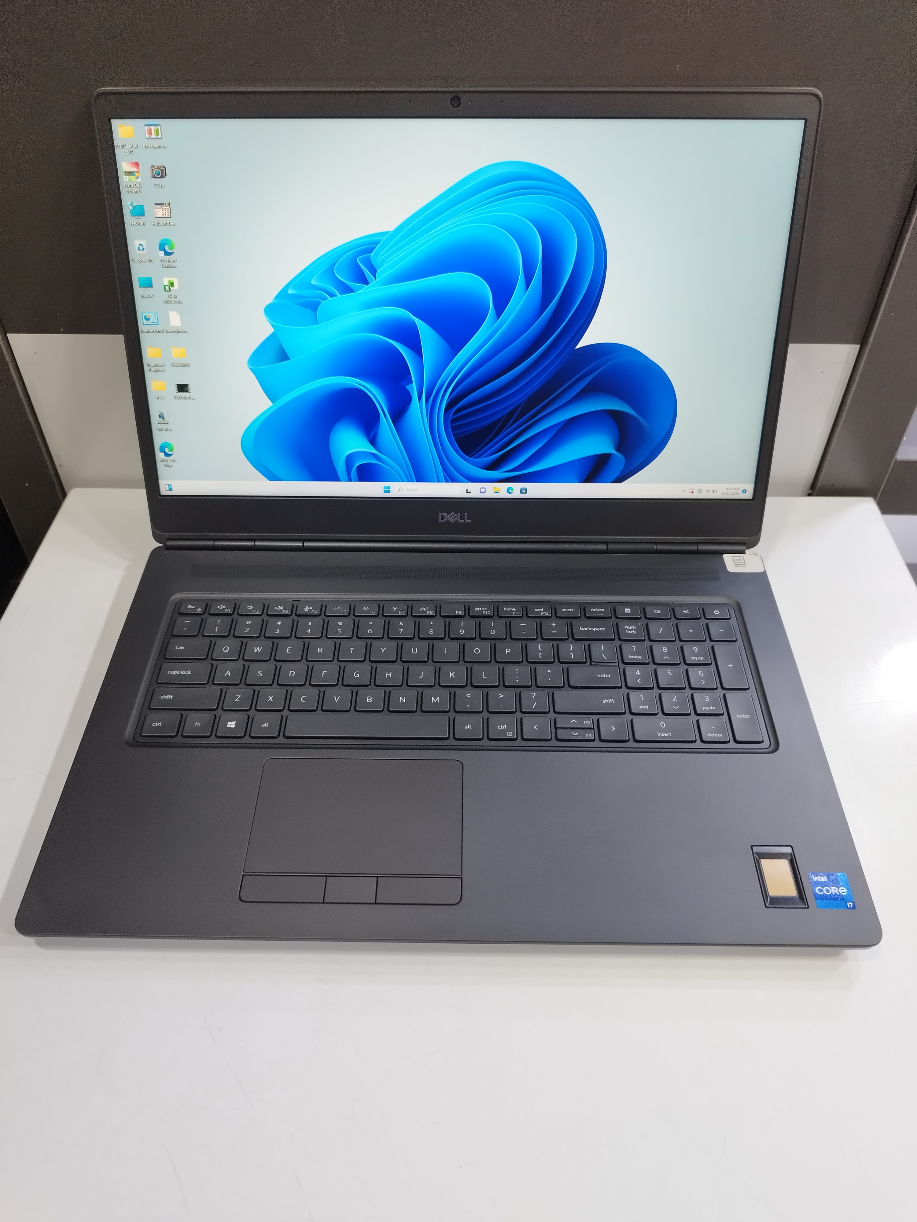 لپتاپ Dell precision 7760