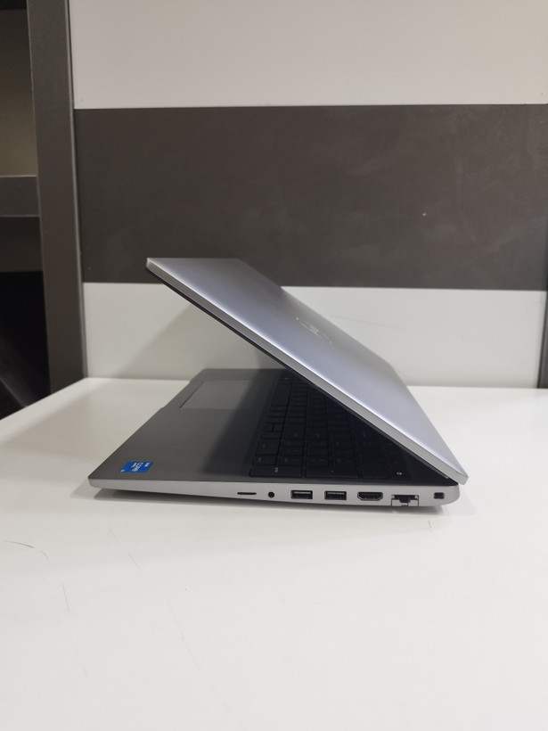 لپ تاپ استوک دل مدل Dell latitude 5520