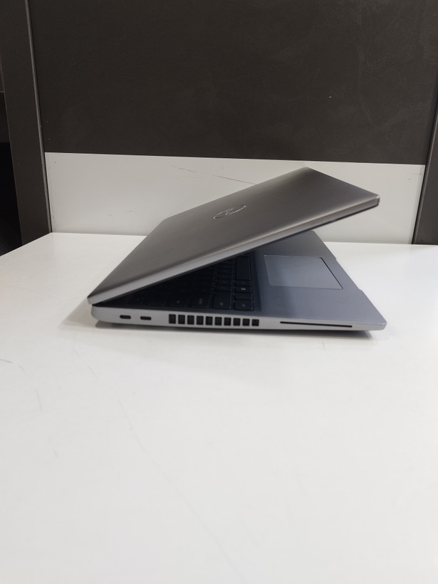 لپ تاپ استوک دل مدل Dell latitude 5520