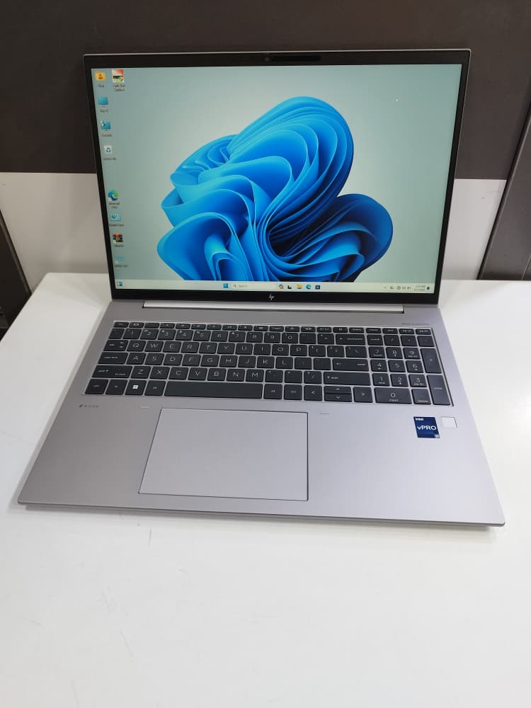 Hp zbook firefly 16 G9