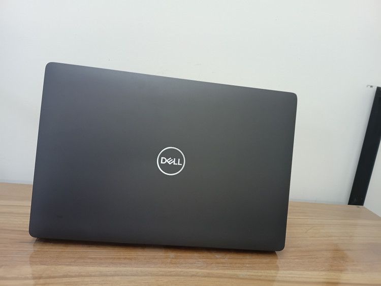 لپ تاپ استوک دل Dell latitude 5500