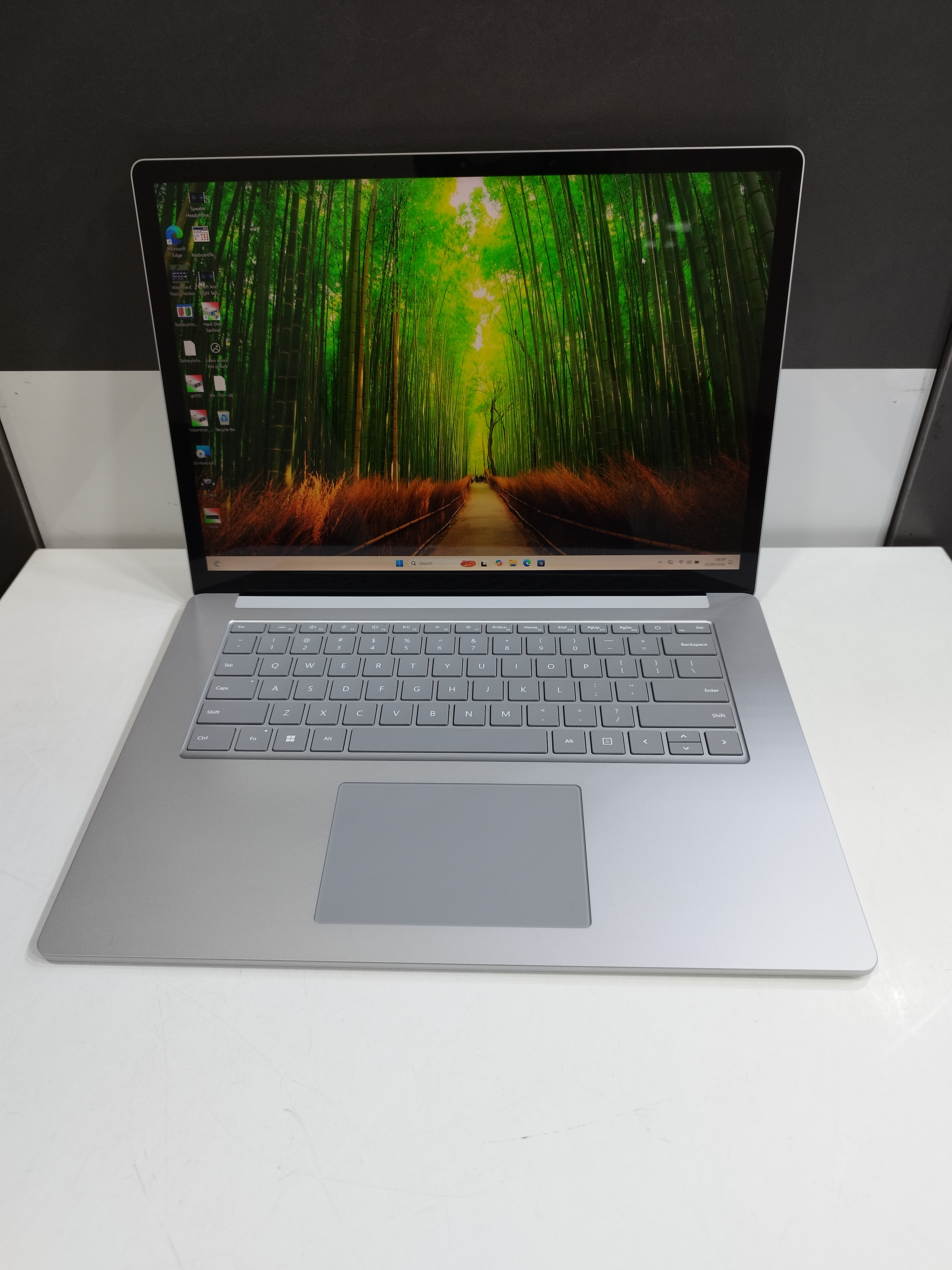 Microsoft surface laptop 4